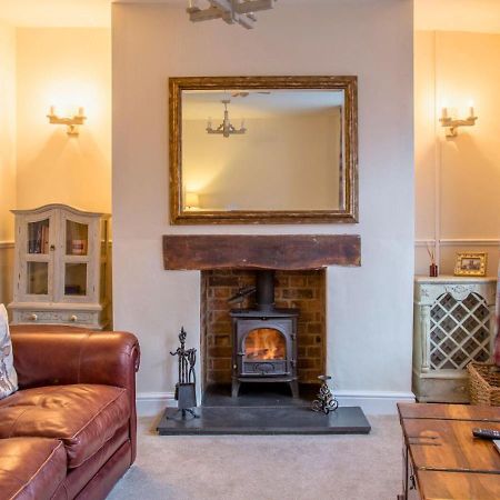 Charming 2 Bed House In Tewkesbury Centre Villa Buitenkant foto