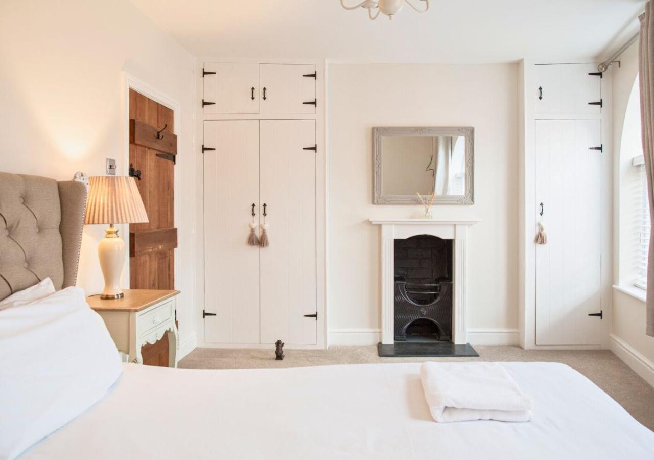 Charming 2 Bed House In Tewkesbury Centre Villa Buitenkant foto