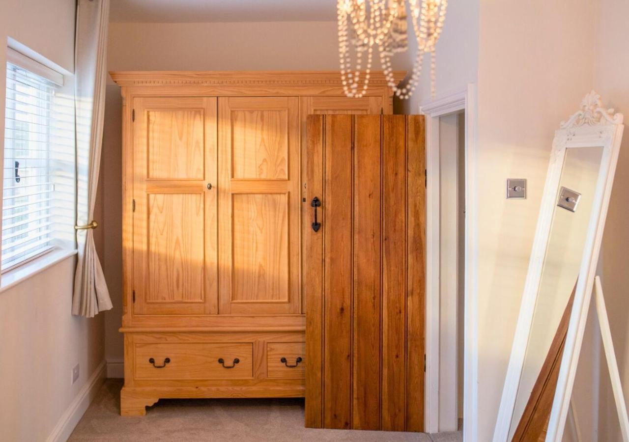 Charming 2 Bed House In Tewkesbury Centre Villa Buitenkant foto