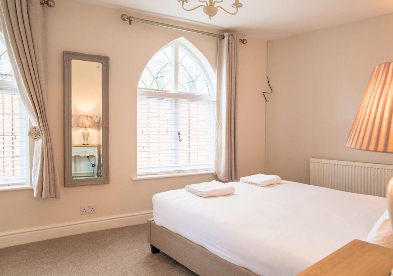 Charming 2 Bed House In Tewkesbury Centre Villa Buitenkant foto