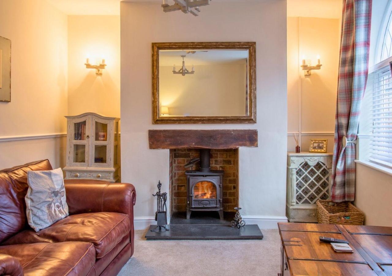 Charming 2 Bed House In Tewkesbury Centre Villa Buitenkant foto