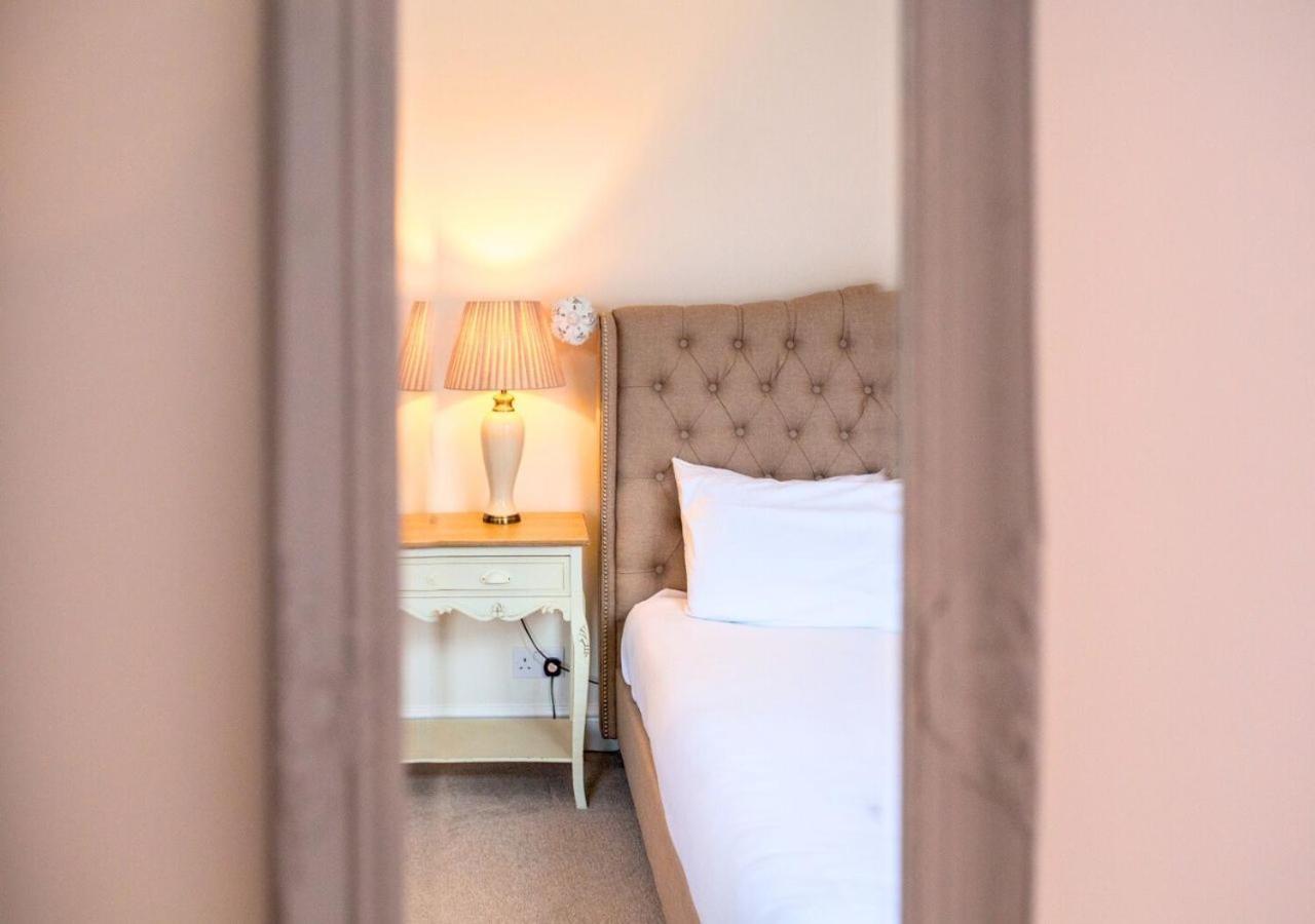 Charming 2 Bed House In Tewkesbury Centre Villa Buitenkant foto